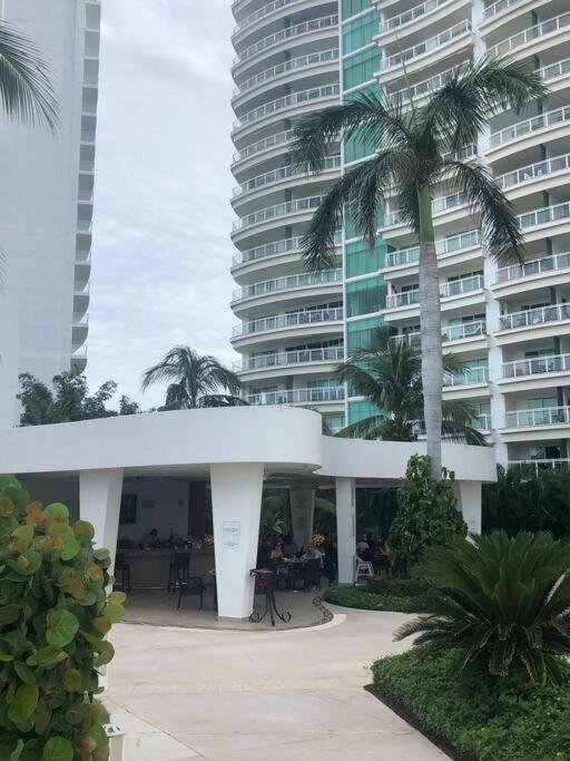 Bay View Grand Marina Ixtapa Condo En Pie De Playa Eksteriør billede
