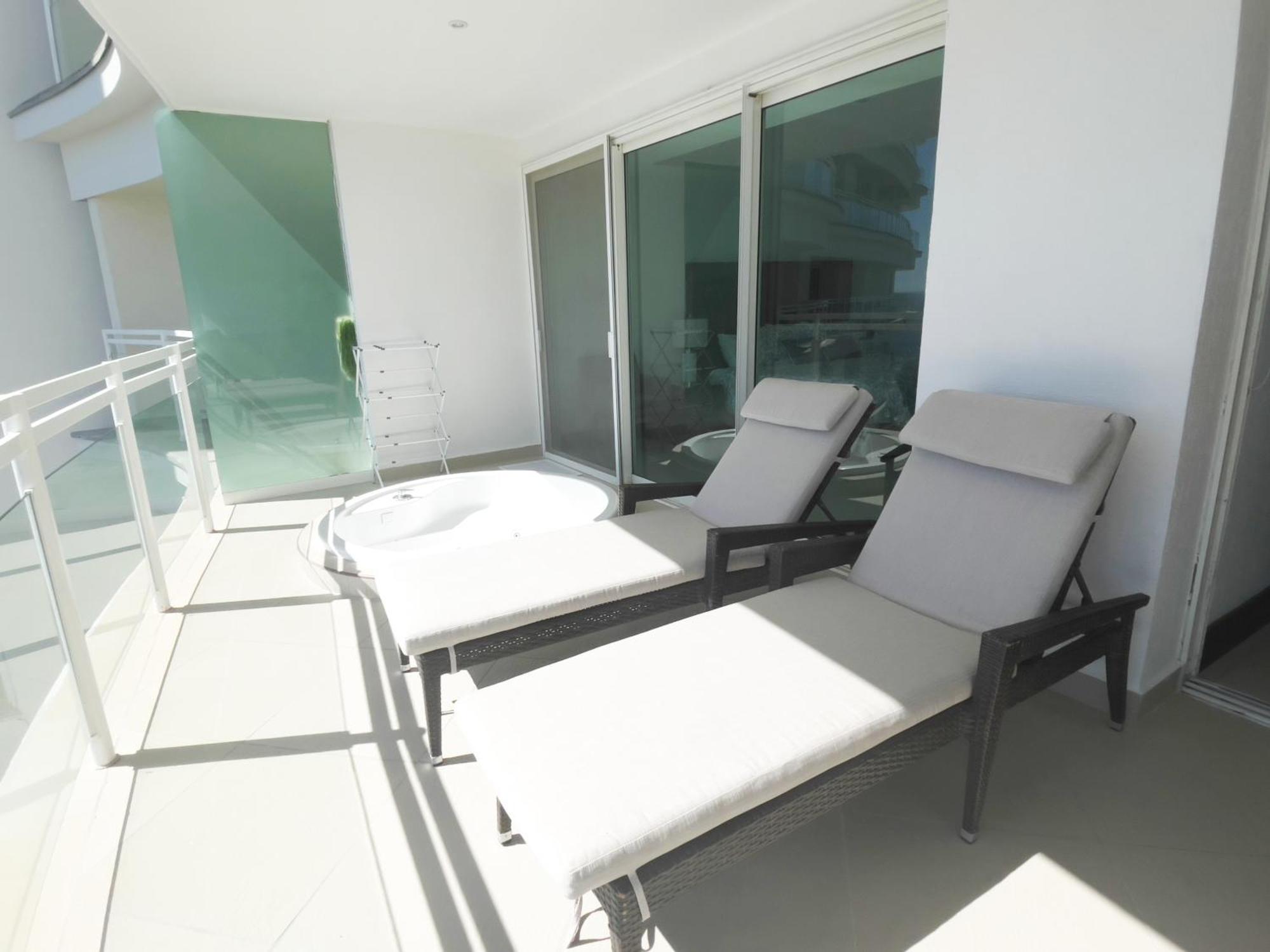 Bay View Grand Marina Ixtapa Condo En Pie De Playa Eksteriør billede